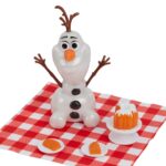 Frozen 2 Anna and Olaf's Autumn Picnic Dolls - Image 2